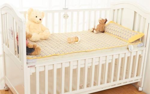 婴儿床垫什么材质好？