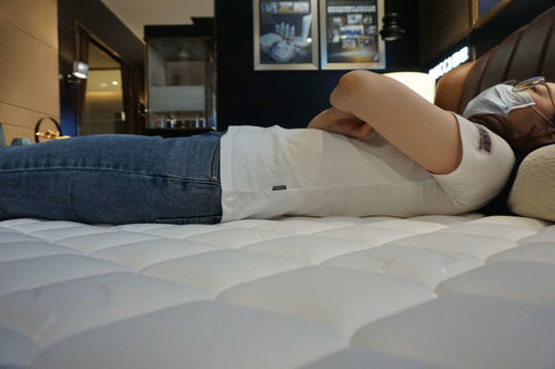 慕思床垫：硬床垫中的柔情派，给你全身心的放松
